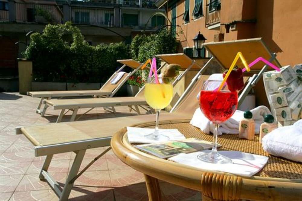 Hotel Cavour Rapallo Exterior photo