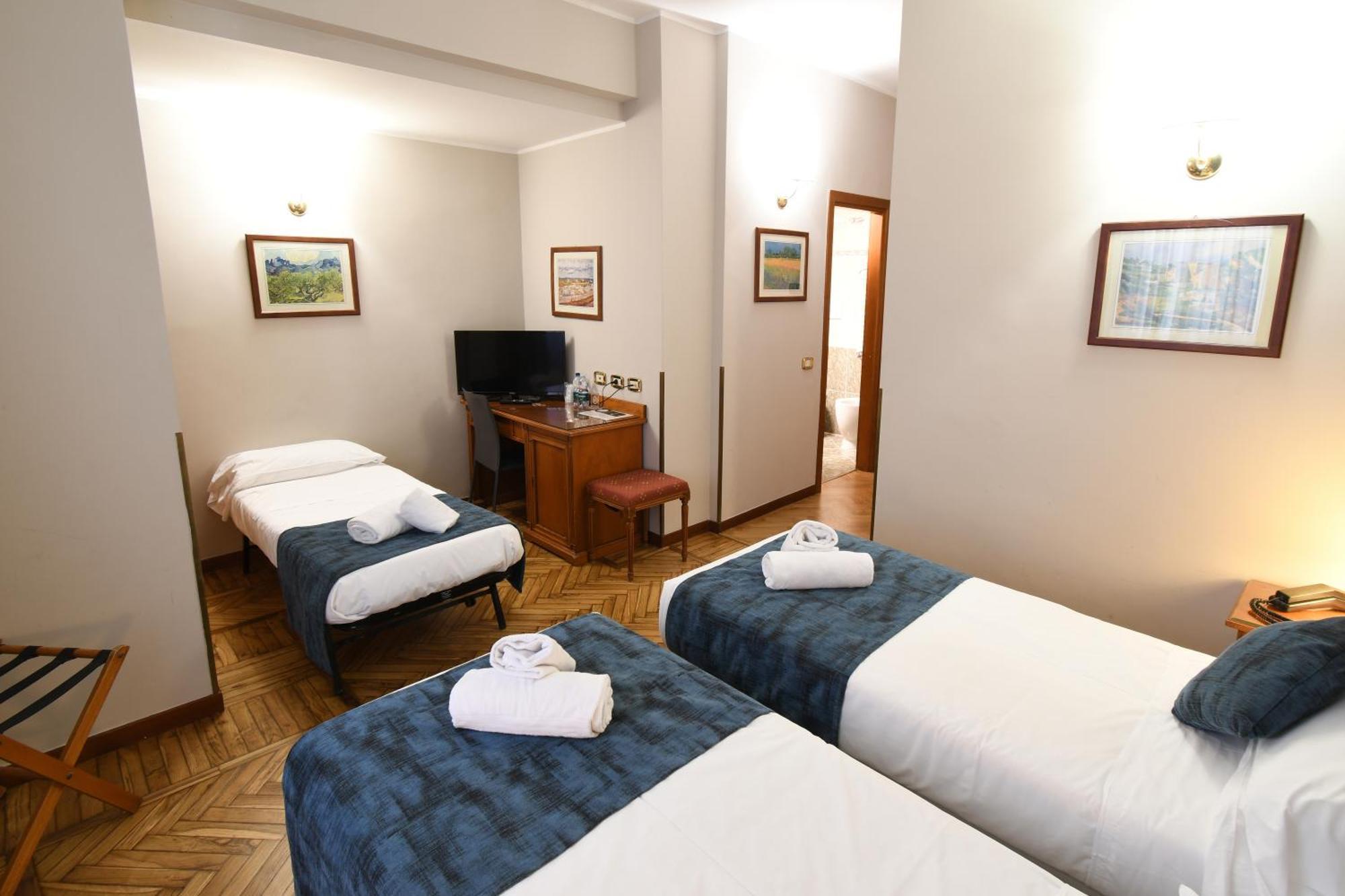 Hotel Cavour Rapallo Exterior photo