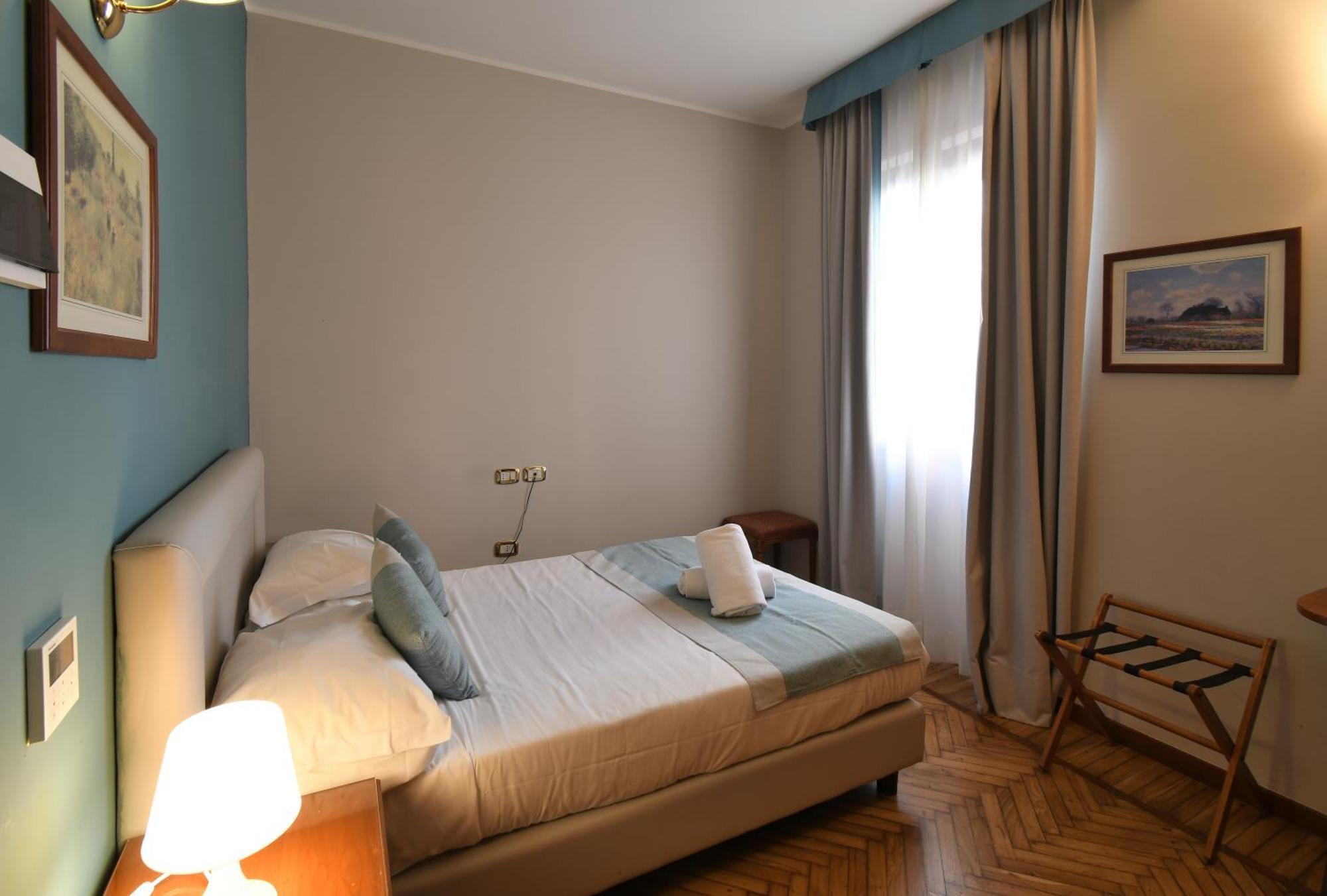Hotel Cavour Rapallo Exterior photo