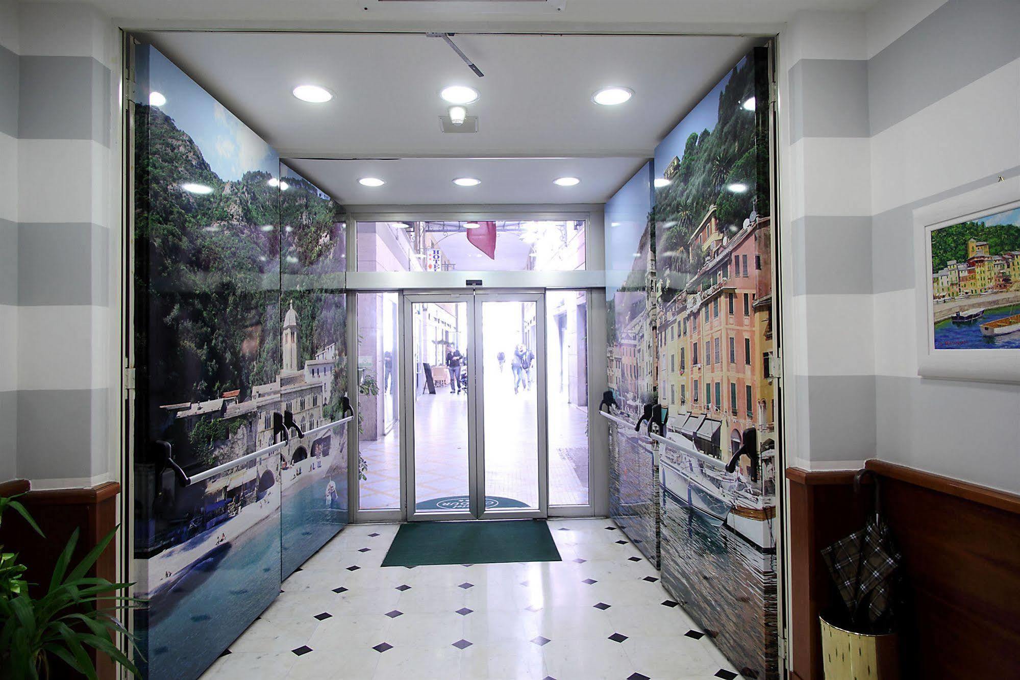 Hotel Cavour Rapallo Exterior photo