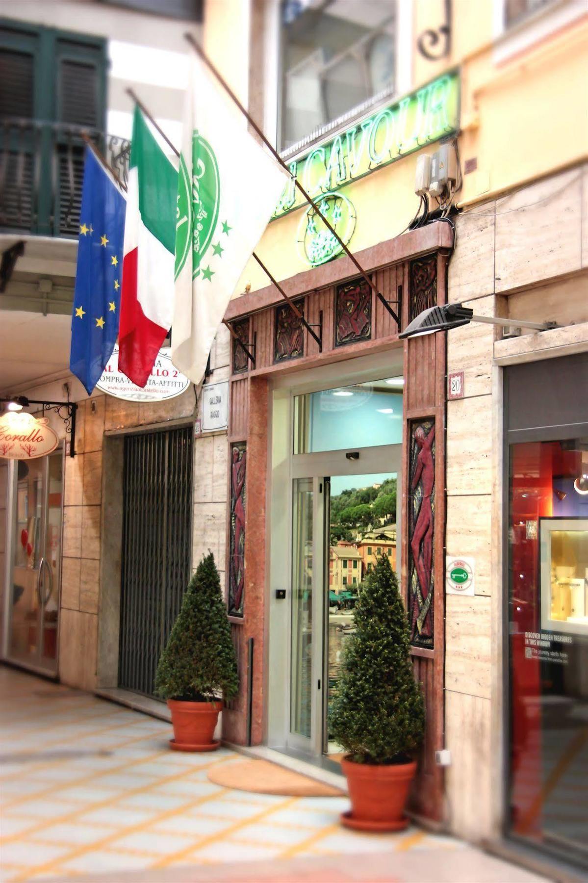 Hotel Cavour Rapallo Exterior photo